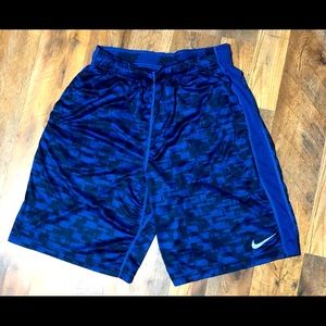 Mens Nike medium shorts